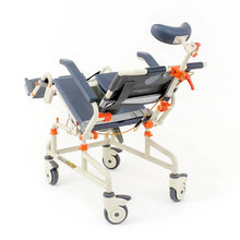 將圖片載入圖庫檢視器 Showerbuddy 可傾斜沐浴便車 | 多功能沐浴洗澡椅, 便椅 | 樂齡科技 | SB3t | HOHOLIFE好好生活
