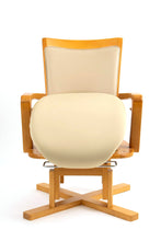Load image into Gallery viewer, 【日本製】日本製自立轉椅｜免搬移360°旋轉｜實木扶手樂齡椅 Pitatto Chair Assist - HOHOLIFE好好生活
